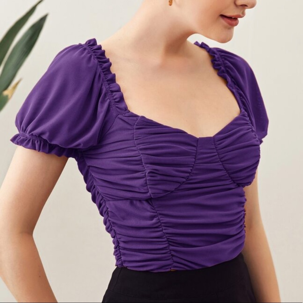 Sweetheart neckline ruched blouse - Picture 3 of 5